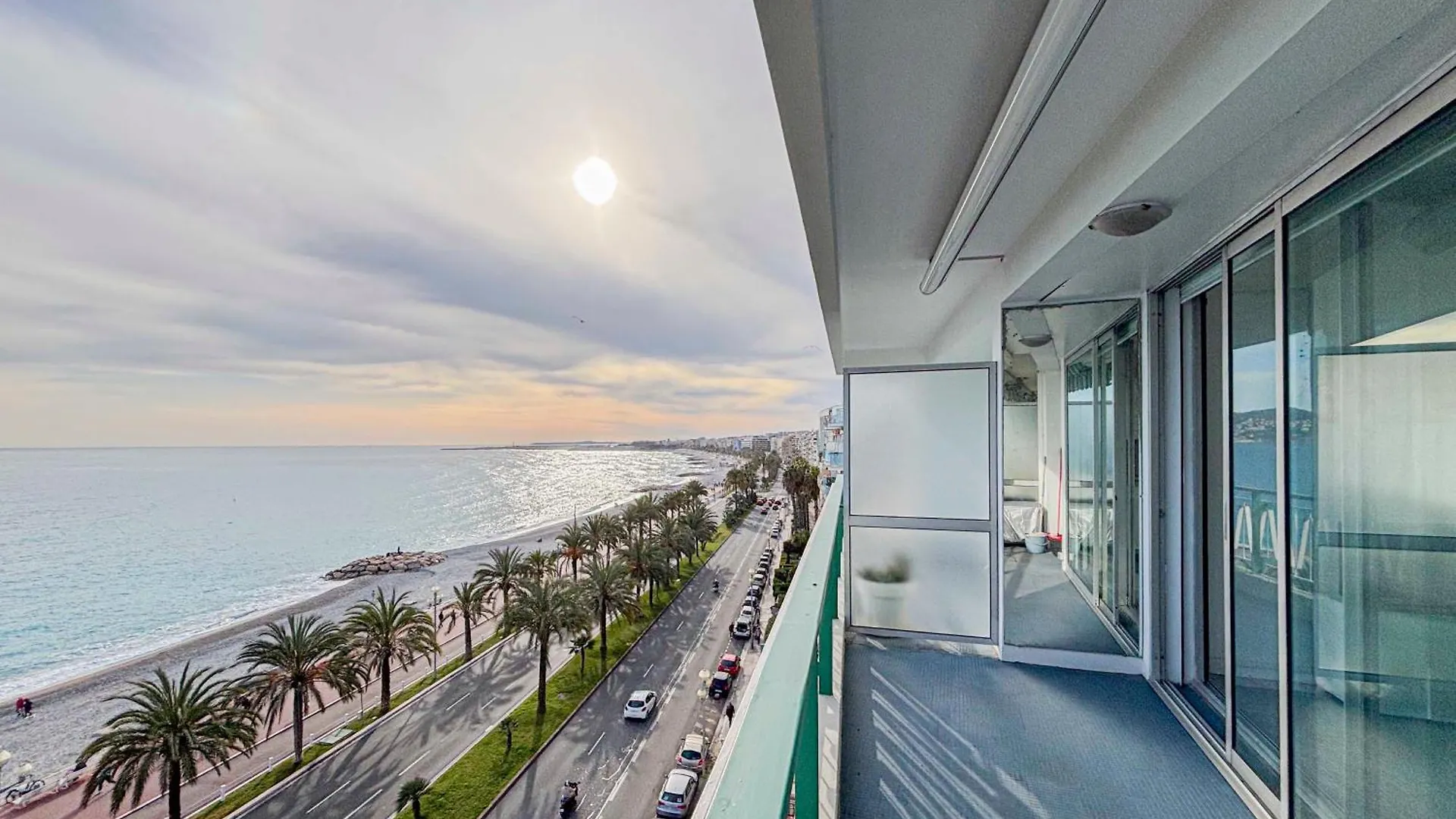 Apartment Promenade Des Anglais - Vue Mer, Ac, 2Pers Nice France